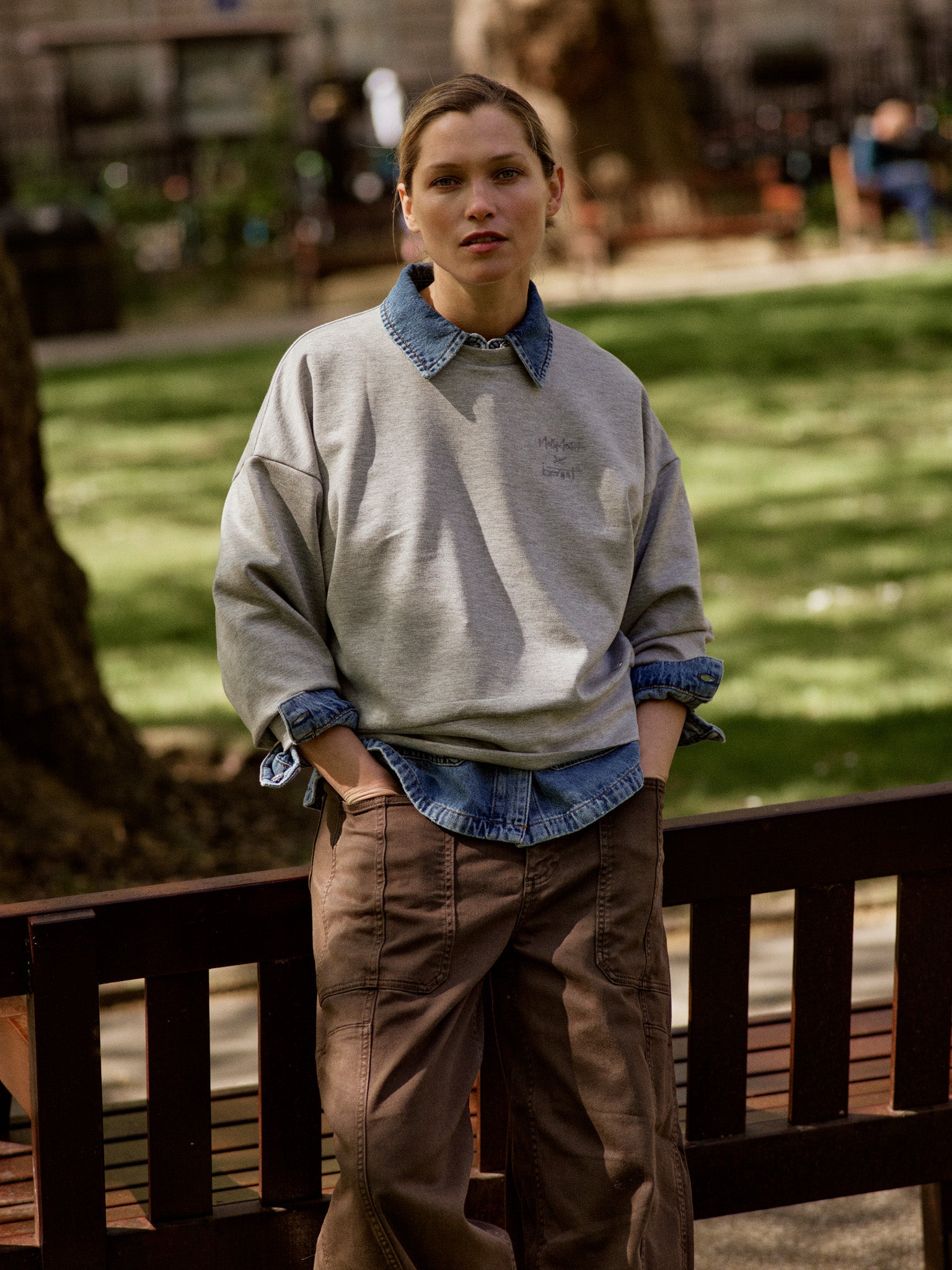 Modelshot / Grey Melange / Detail